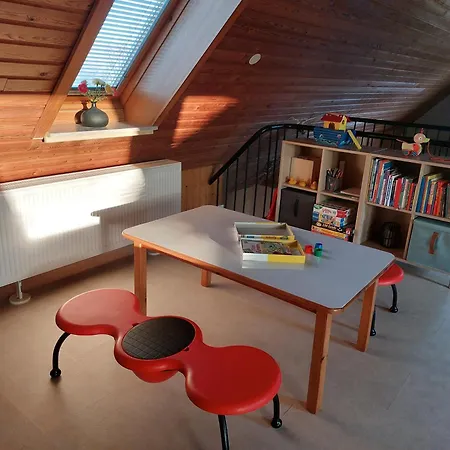 Dom wakacyjny Haus Schwalbennest *
